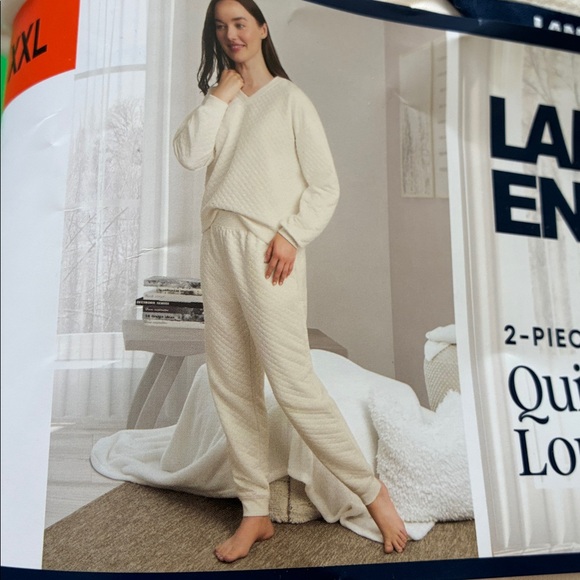 Lands’ End  - 2-PIECE QUILTED LOUNGE SET - Picture 3 of 7
